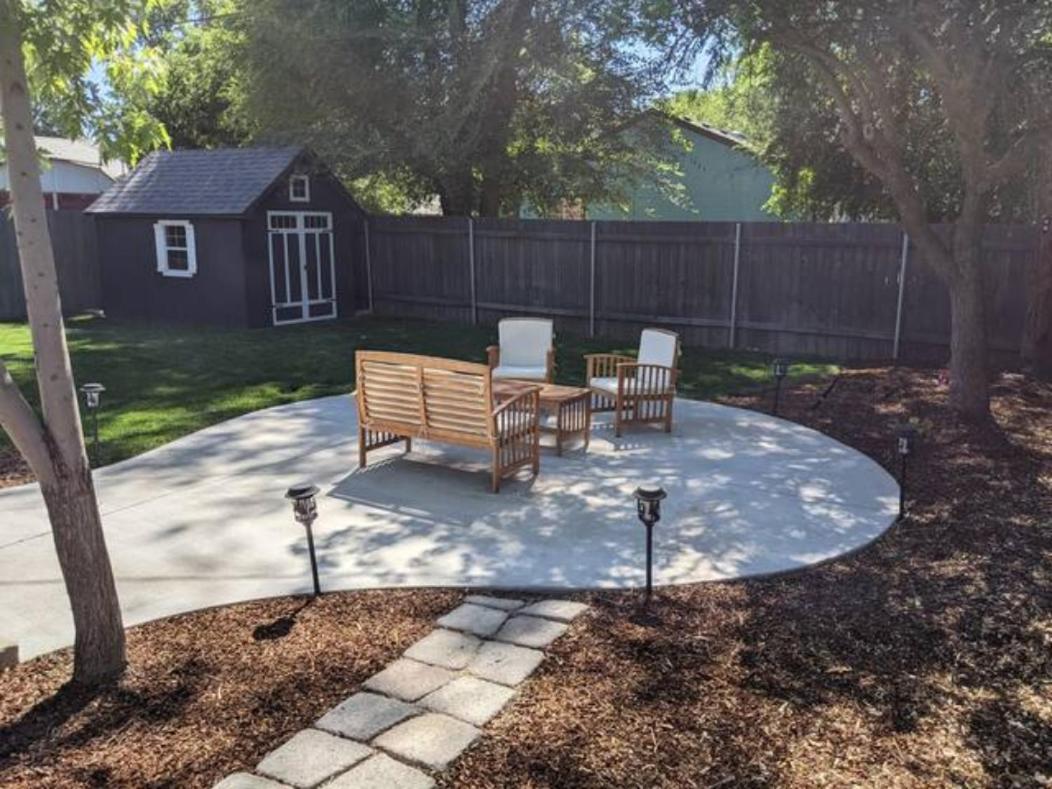 Little Blue Bungalow On Boise'S Bench, Pet Friendly, Fully Fenced Yard With Doggie Door! 2 Miles From Bsu, 5 Minutes From Downtown Boise, Desk And Workstation For Remote Workers, 2 Tv'S Large Walk-In Closet, Good For Mid-Term Stays المظهر الخارجي الصورة