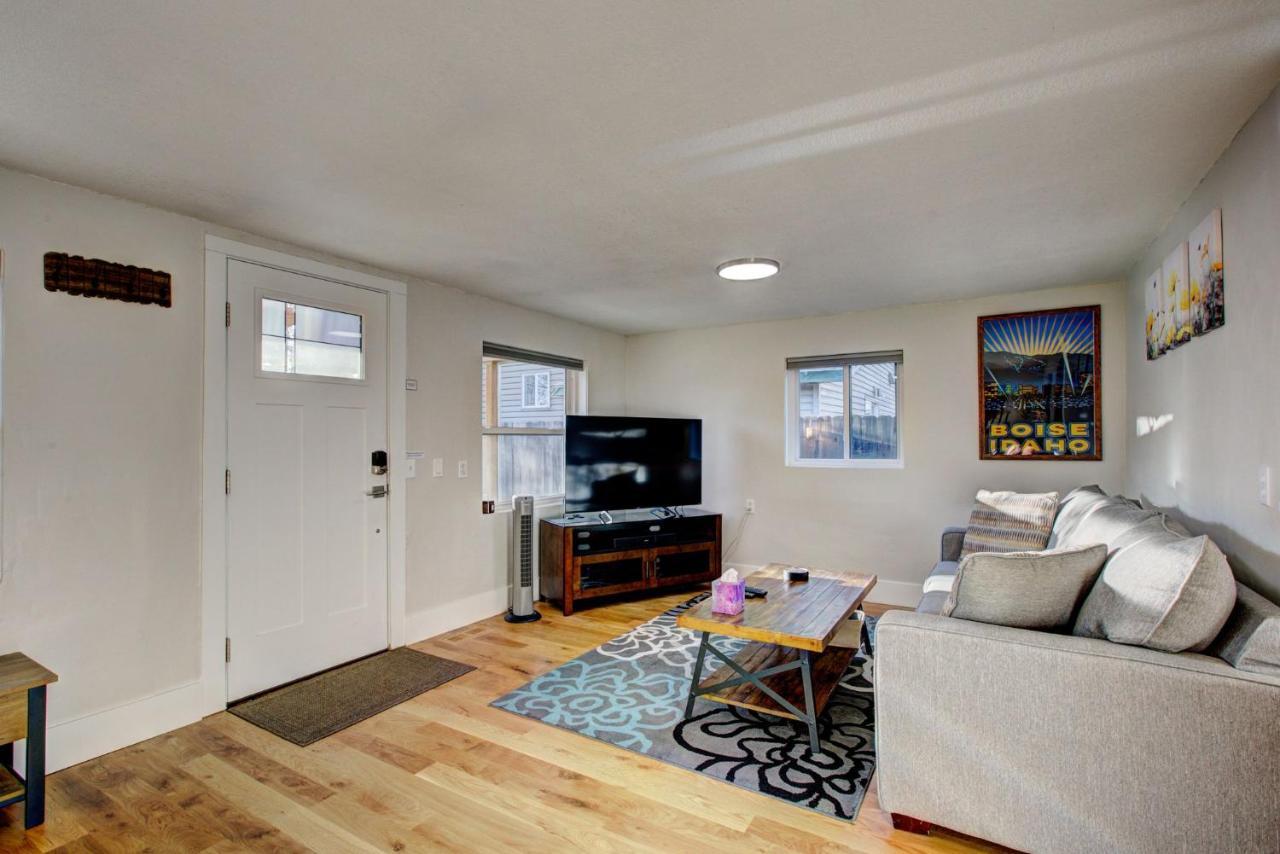 Little Blue Bungalow On Boise'S Bench, Pet Friendly, Fully Fenced Yard With Doggie Door! 2 Miles From Bsu, 5 Minutes From Downtown Boise, Desk And Workstation For Remote Workers, 2 Tv'S Large Walk-In Closet, Good For Mid-Term Stays المظهر الخارجي الصورة
