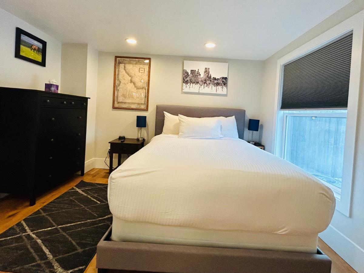Little Blue Bungalow On Boise'S Bench, Pet Friendly, Fully Fenced Yard With Doggie Door! 2 Miles From Bsu, 5 Minutes From Downtown Boise, Desk And Workstation For Remote Workers, 2 Tv'S Large Walk-In Closet, Good For Mid-Term Stays المظهر الخارجي الصورة