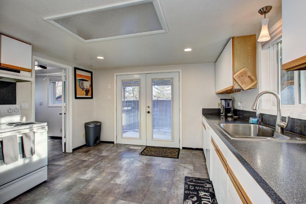 Little Blue Bungalow On Boise'S Bench, Pet Friendly, Fully Fenced Yard With Doggie Door! 2 Miles From Bsu, 5 Minutes From Downtown Boise, Desk And Workstation For Remote Workers, 2 Tv'S Large Walk-In Closet, Good For Mid-Term Stays المظهر الخارجي الصورة