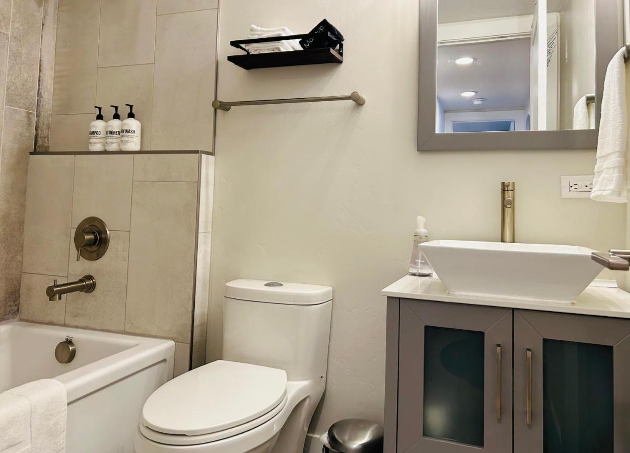 Little Blue Bungalow On Boise'S Bench, Pet Friendly, Fully Fenced Yard With Doggie Door! 2 Miles From Bsu, 5 Minutes From Downtown Boise, Desk And Workstation For Remote Workers, 2 Tv'S Large Walk-In Closet, Good For Mid-Term Stays المظهر الخارجي الصورة