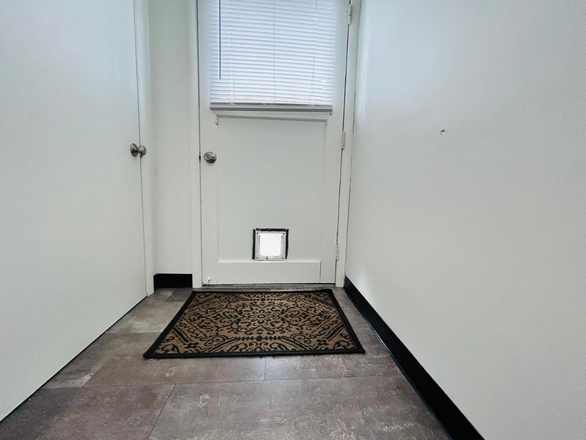 Little Blue Bungalow On Boise'S Bench, Pet Friendly, Fully Fenced Yard With Doggie Door! 2 Miles From Bsu, 5 Minutes From Downtown Boise, Desk And Workstation For Remote Workers, 2 Tv'S Large Walk-In Closet, Good For Mid-Term Stays المظهر الخارجي الصورة